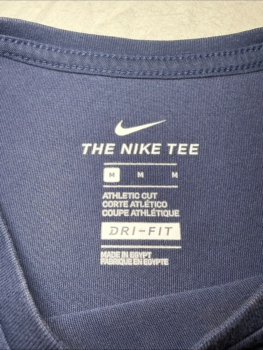 Nike Men’s The Nike Tee Dri-Fit USA Swoosh Tshirt Size Medium EUC
